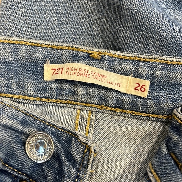 Levi’s 721 High Rise Skinny Jeans - Picture 2 of 2